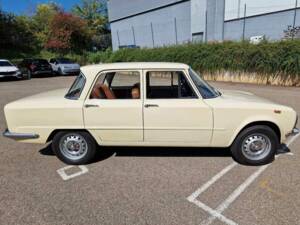 Obraz 5/8 pojazdu Alfa Romeo Giulia Nuova Super 1300 (1977)