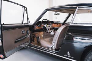 Image 69/100 of Ferrari 330 GT 2+2 (1965)