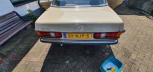 Image 5/12 of Mercedes-Benz 200 (1982)