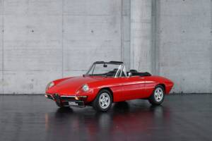 Immagine 1/47 di Alfa Romeo 1300 Spider Junior (1969)
