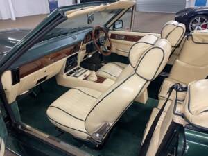Imagen 8/14 de Aston Martin V8 Vantage Volante X-Pack (1989)