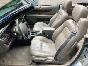 Image 12/21 of Chrysler Sebring 2.7 V6 (2001)