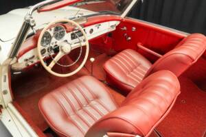 Image 2/8 of Mercedes-Benz 190 SL (1959)