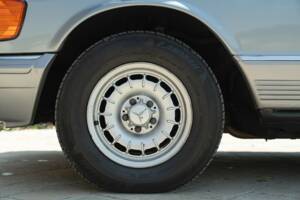 Afbeelding 22/50 van Mercedes-Benz 380 SEC (1982)