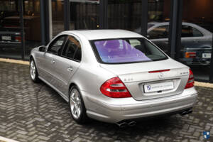 Image 7/84 of Mercedes-Benz E 55 AMG (2002)