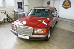 Immagine 9/42 di Mercedes-Benz 500 SEL (1982)