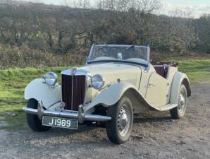 Image 1/12 of MG TD Midget (1950)