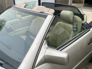 Bild 4/8 von Mercedes-Benz SL 500 (1994)