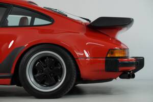 Afbeelding 17/146 van Porsche 911 Turbo 3.3 Flatnose (1985)