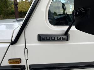 Image 8/33 of Mercedes-Benz 200 GE (SWB) (1987)