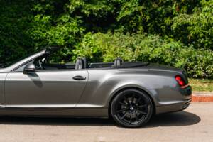 Immagine 50/50 di Bentley Continental GTC (2010)