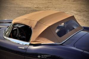 Image 78/80 de Jaguar Type E 4.2 (1966)