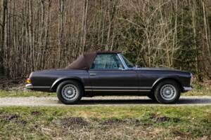 Image 8/21 de Mercedes-Benz 280 SL (1969)