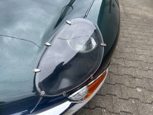 Image 37/39 de Jaguar Type E 4.2 (1966)