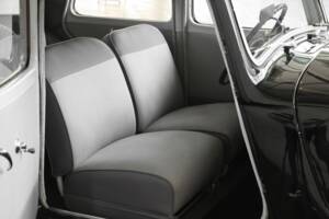 Image 32/50 of Citroën Traction Avant 11 BL (1953)