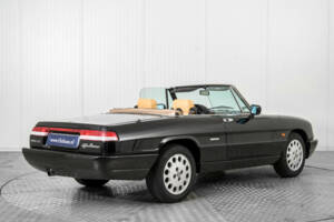 Bild 2/50 von Alfa Romeo 2.0 Spider (1991)