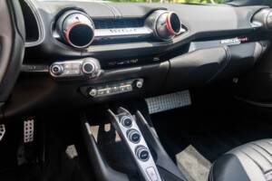 Immagine 15/22 di Ferrari 812 Superfast (2018)