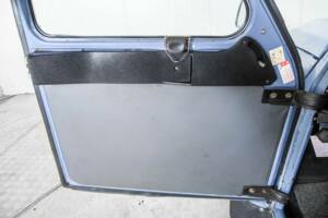 Image 30/50 of Citroën 2 CV 6 (1987)