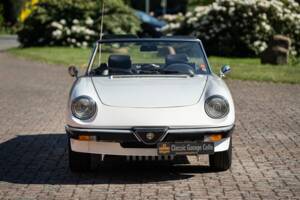 Image 9/40 of Alfa Romeo 2.0 Spider (1987)
