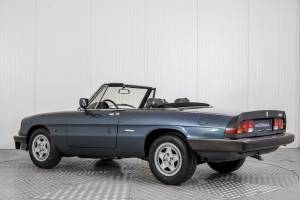 Bild 8/50 von Alfa Romeo 1.6 Spider (1989)