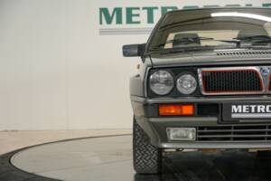 Image 16/46 of Lancia Delta HF Integrale (1988)