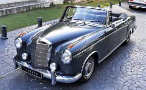 Image 4/11 of Mercedes-Benz 220 SE Cabriolet (1960)