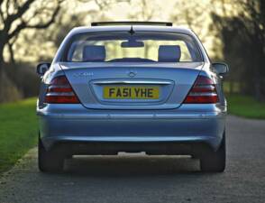 Image 9/50 de Mercedes-Benz S 500 L (2001)