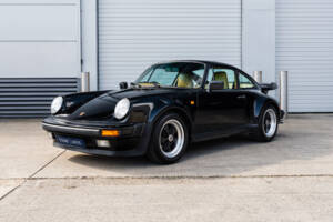 Image 3/67 de Porsche 911 Turbo 3.3 (1986)