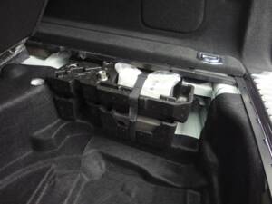 Bild 87/99 von Porsche Cayenne S (2010)