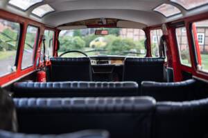 Image 27/52 of Renault Estafette (1977)