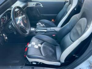 Image 9/20 of Porsche 911 Carrera 4 GTS (2011)