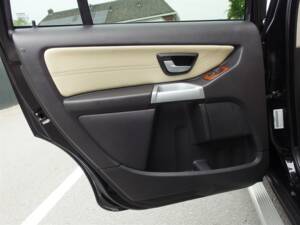 Bild 34/97 von Volvo XC90 V8 (2005)