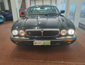 Bild 9/50 von Jaguar XJ 8 Executive (1998)