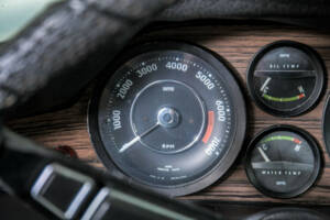 Image 20/50 of Volvo 1800 E (1971)