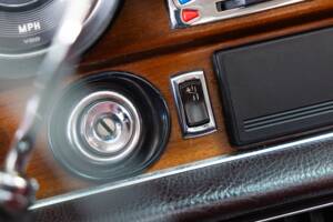 Image 17/27 of Mercedes-Benz 280 SEL 4,5 (1972)