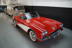 Image 23/50 of Chevrolet Corvette (1958)