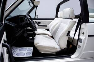 Image 17/37 of Volkswagen Golf Mk I Convertible 1.8 (1990)