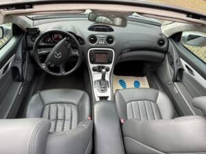 Image 25/29 of Mercedes-Benz SL 55 AMG (2004)
