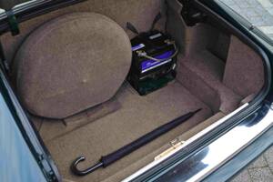 Image 21/55 de Jaguar XJS 6.0 (1994)