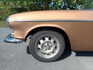 Image 26/73 of Volvo 1800 ES (1972)