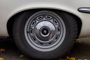 Image 20/50 de Jaguar Type E V12 (2+2) (1972)