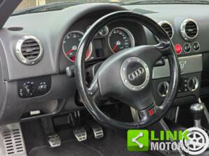 Image 6/10 of Audi TT 1.8 T quattro (2000)