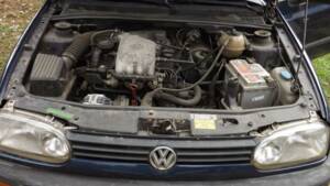 Image 38/50 of Volkswagen Golf III Cabrio 1.6 (1996)