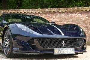 Image 35/50 of Ferrari 812 Superfast (2020)