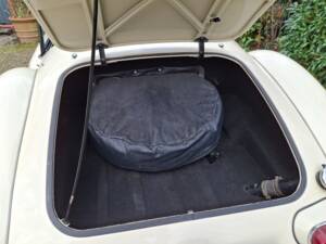 Image 17/22 de MG MGA 1600 (1962)