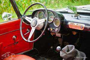 Image 11/55 of Alfa Romeo 2000 Spider (1959)