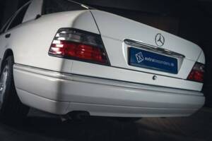Image 7/15 of Mercedes-Benz E 420 (1995)