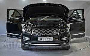 Bild 17/50 von Land Rover Range Rover Autobiography SDV8 (2018)
