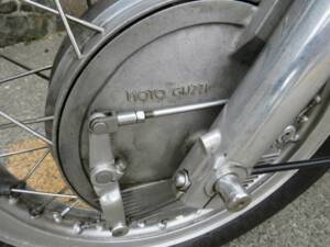 Image 37/45 of Moto Guzzi V7 Sport (1973)