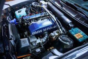 Bild 29/36 von BMW M3 (1989)